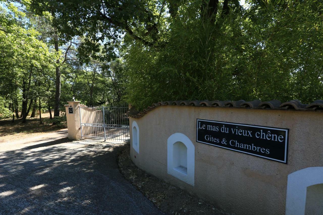 乐玛斯杜威克斯查尼度假屋 Saint-Paul-en-Forêt 外观 照片